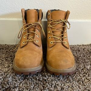 Timberland 6 inch premium waterproof boots size 7M / 9W US